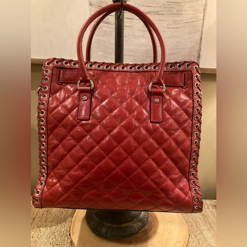 MICHAEL KORS HIPPIE GROMMET HAMILTON SATCHEL TOTE QUILTED LG CROSSBODY‎ RED $458 - Picture 6 of 11